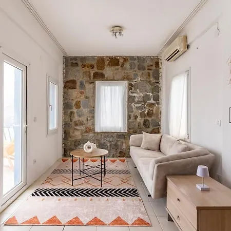 A Triplex With Overlooking The Sea Giris